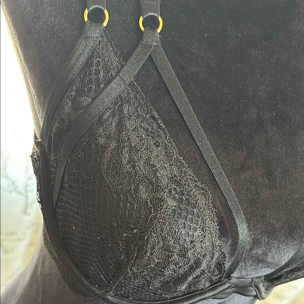 Victoria's Secret Black Lace + Fishnet Bra with Double Strap Detail in Size 36C - Picture 3 of 7